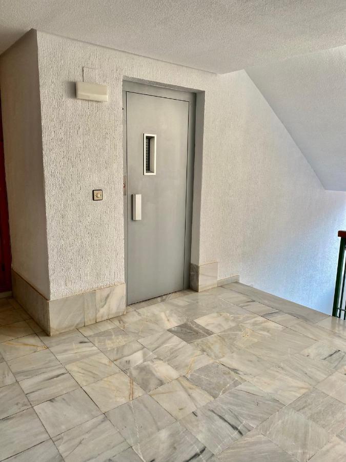 Studio Apartment Santana Habaneras - 18 At Beach With Garage, Pool And Lift Torrevieja Ngoại thất bức ảnh